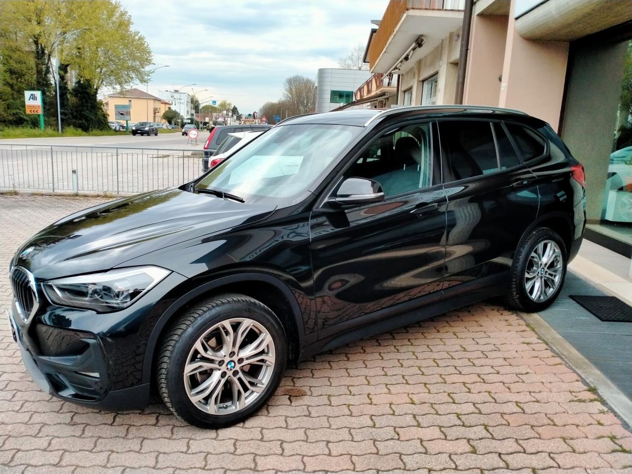 BMW X1 SDRIVE 18D SPORT STEPTR. LEGA 18 / VOLANTE MSPORT
