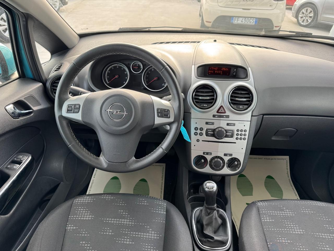 Opel Corsa 1.2 5 porte Club