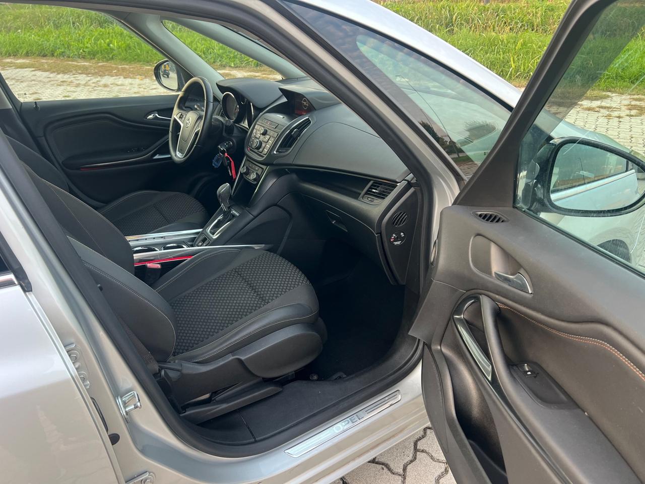Opel Zafira Tourer 2.0 CDTi 130CV aut. Cosmo