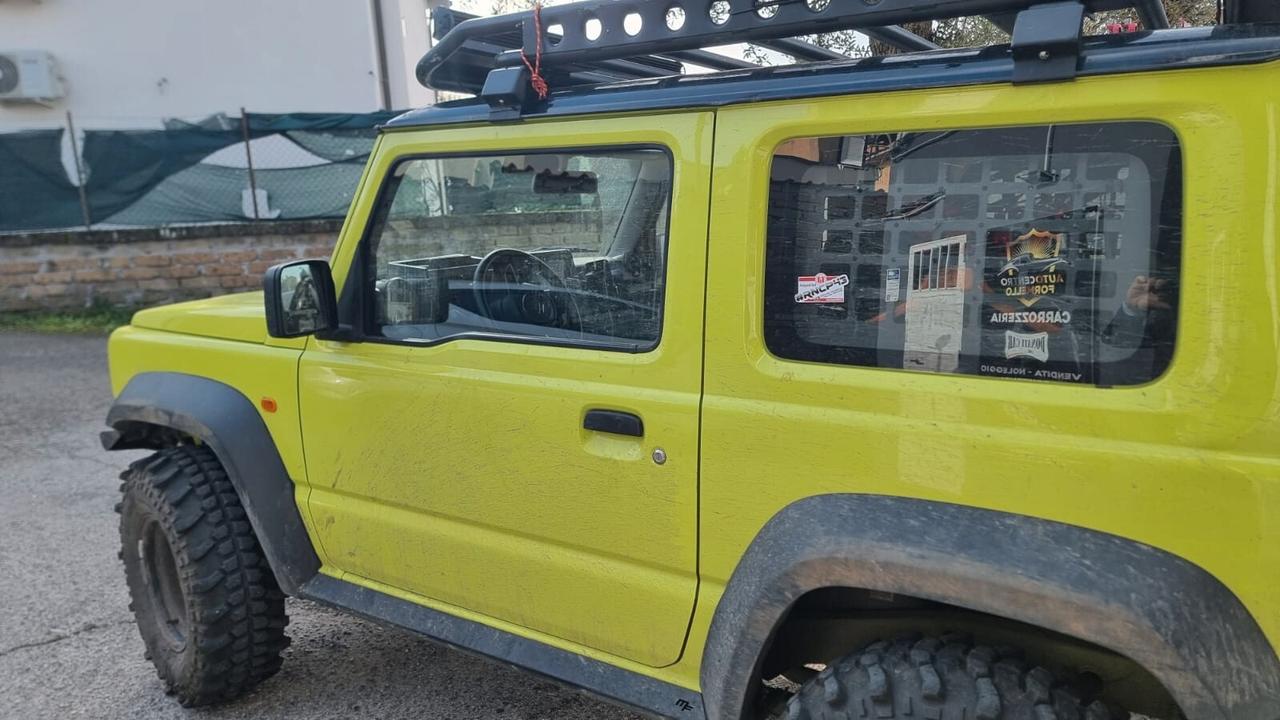 Suzuki Jimny 1.5 5MT PRO (N1)