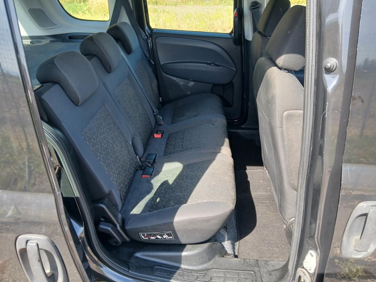 Fiat Doblò 1.4 T-Jet 16V Natural Power Dynamic