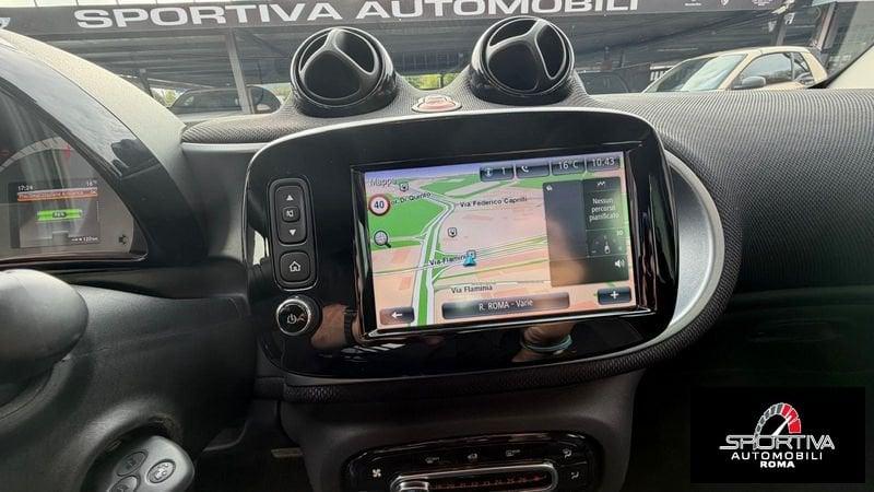 smart fortwo NAVI SENSORI PARCHEGGIO RATA MENSILE 235,00 EURO fortwo EQ Passion
