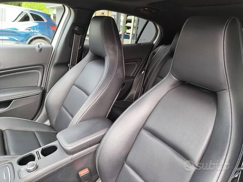 Mercedes Classe GLA 200 d Premium auto