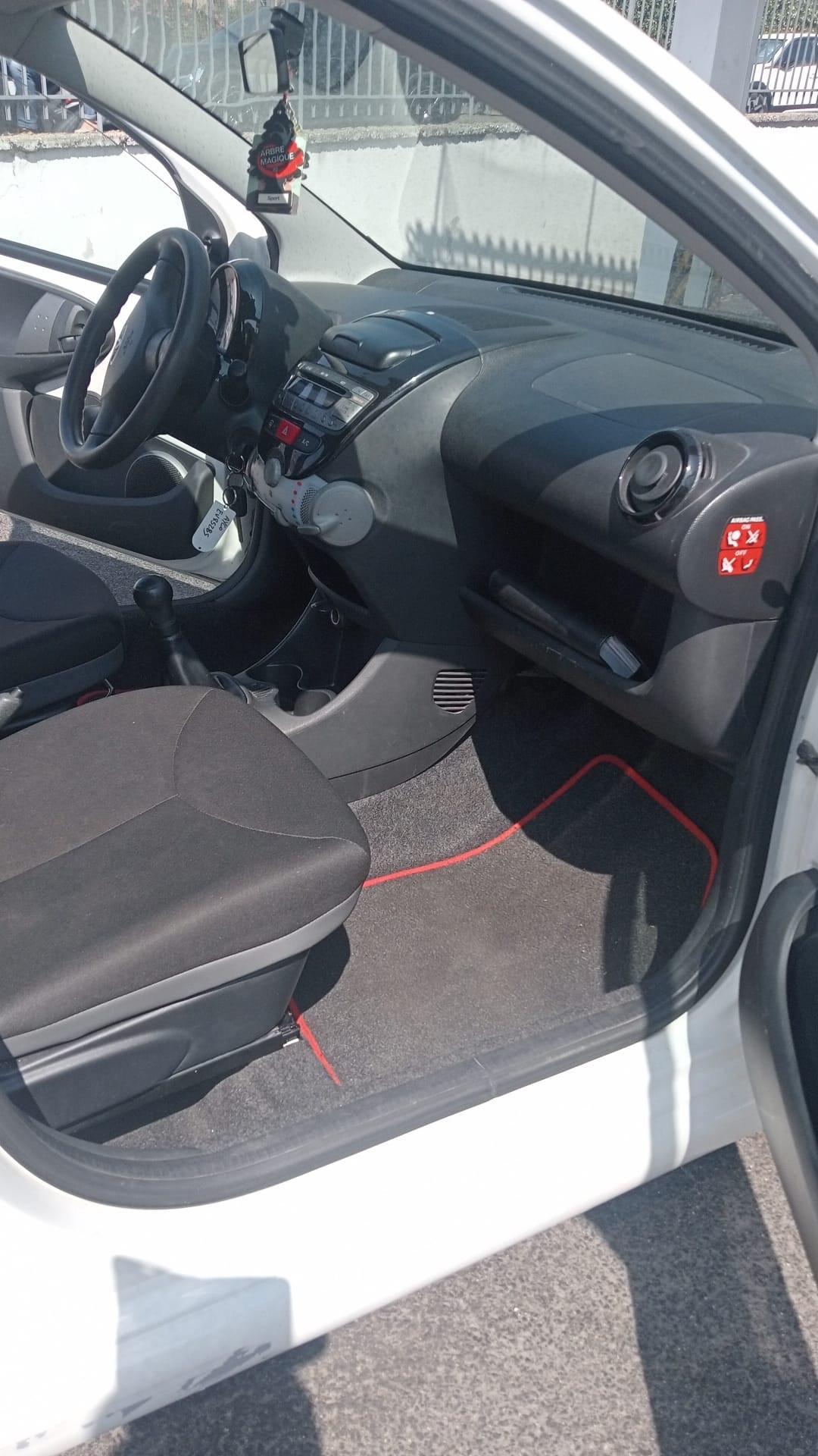 Toyota Aygo 1.0 12V VVT-i 5 porte Cool Soda Connect