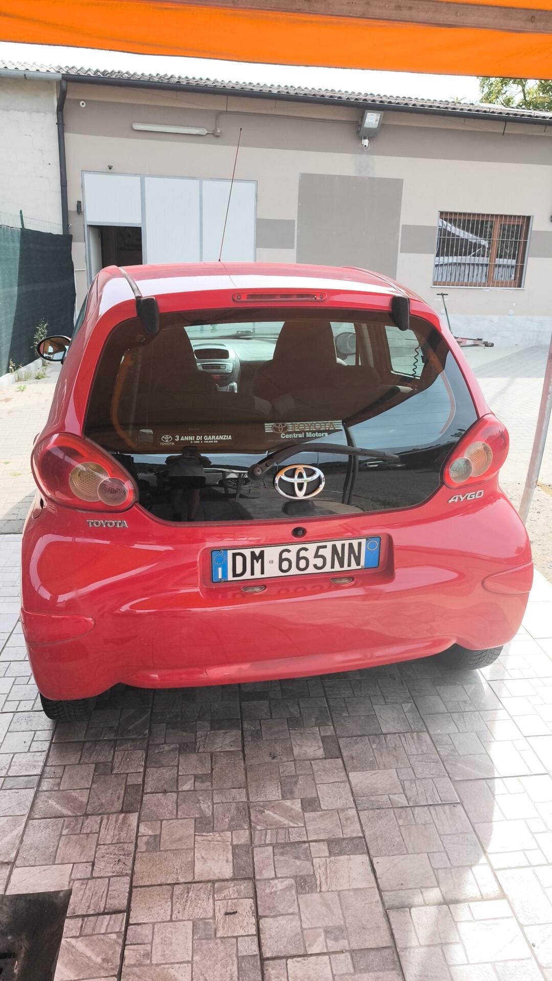 Toyota Aygo 1.0 12V VVT-i 5 porte Sound