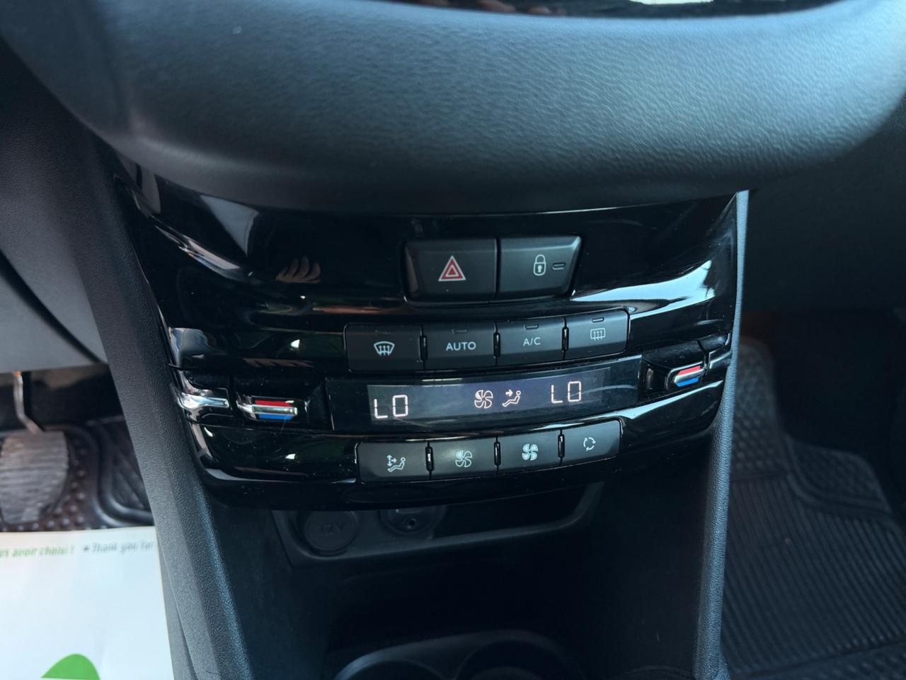 Peugeot 208 1.4 HDi 68CV Allure NAVI