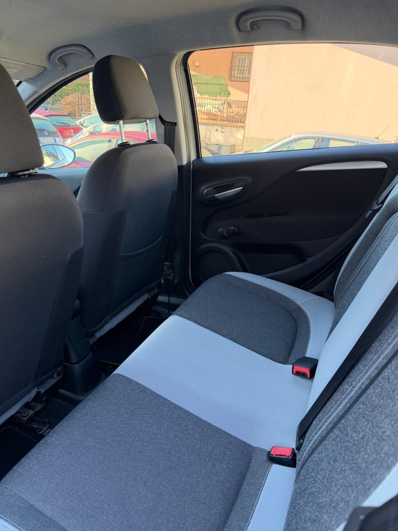 Fiat PUNTO 1.4 8V 5P EASYPOWER STREET NEOPAT