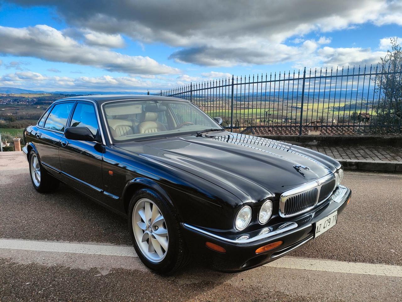 Jaguar XJ 3.2 cat Executive GPL