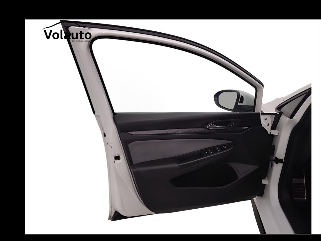 VOLKSWAGEN Golf VIII 2020 - Golf 1.5 etsi evo R-Line 130cv dsg