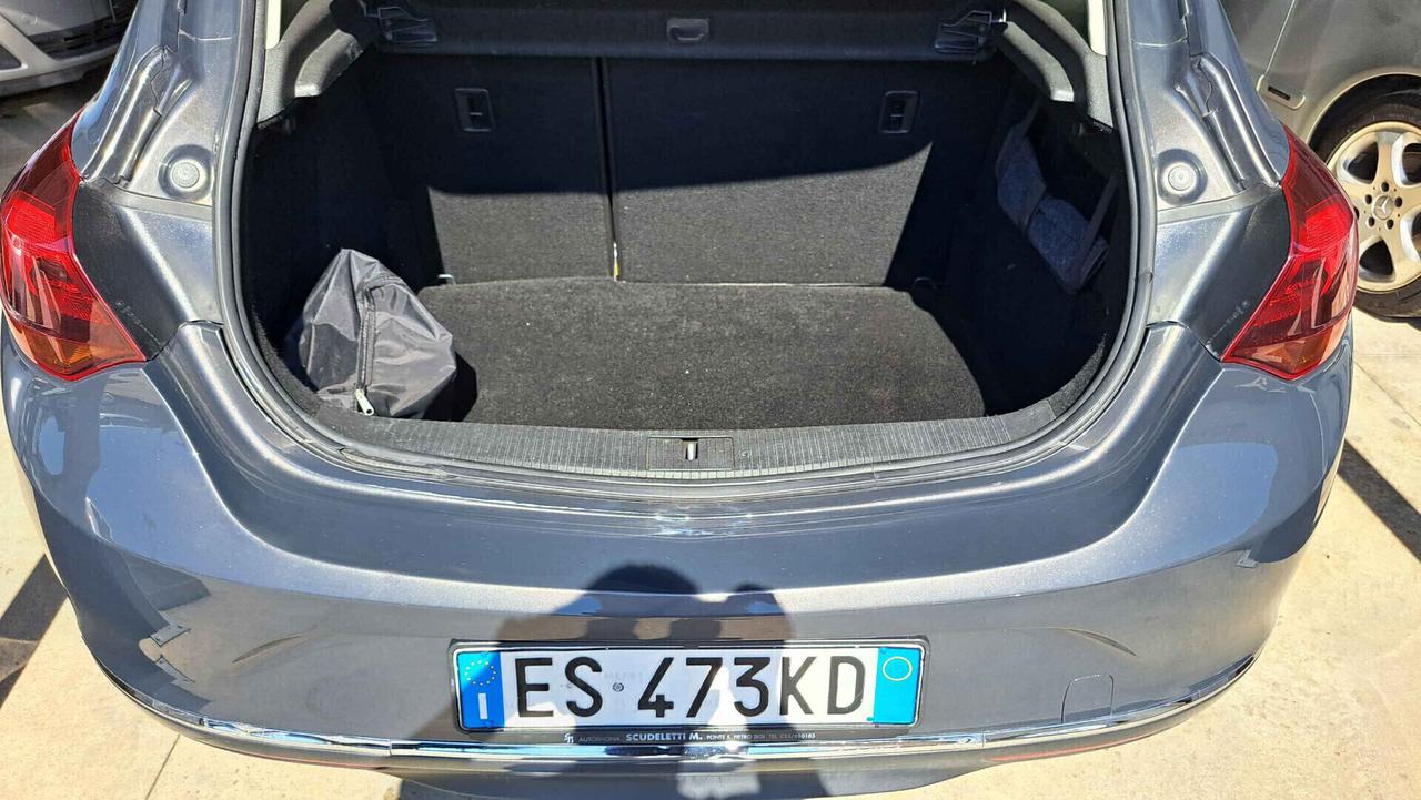 Opel Astra 1.4 Benzina 120CV Cosmo