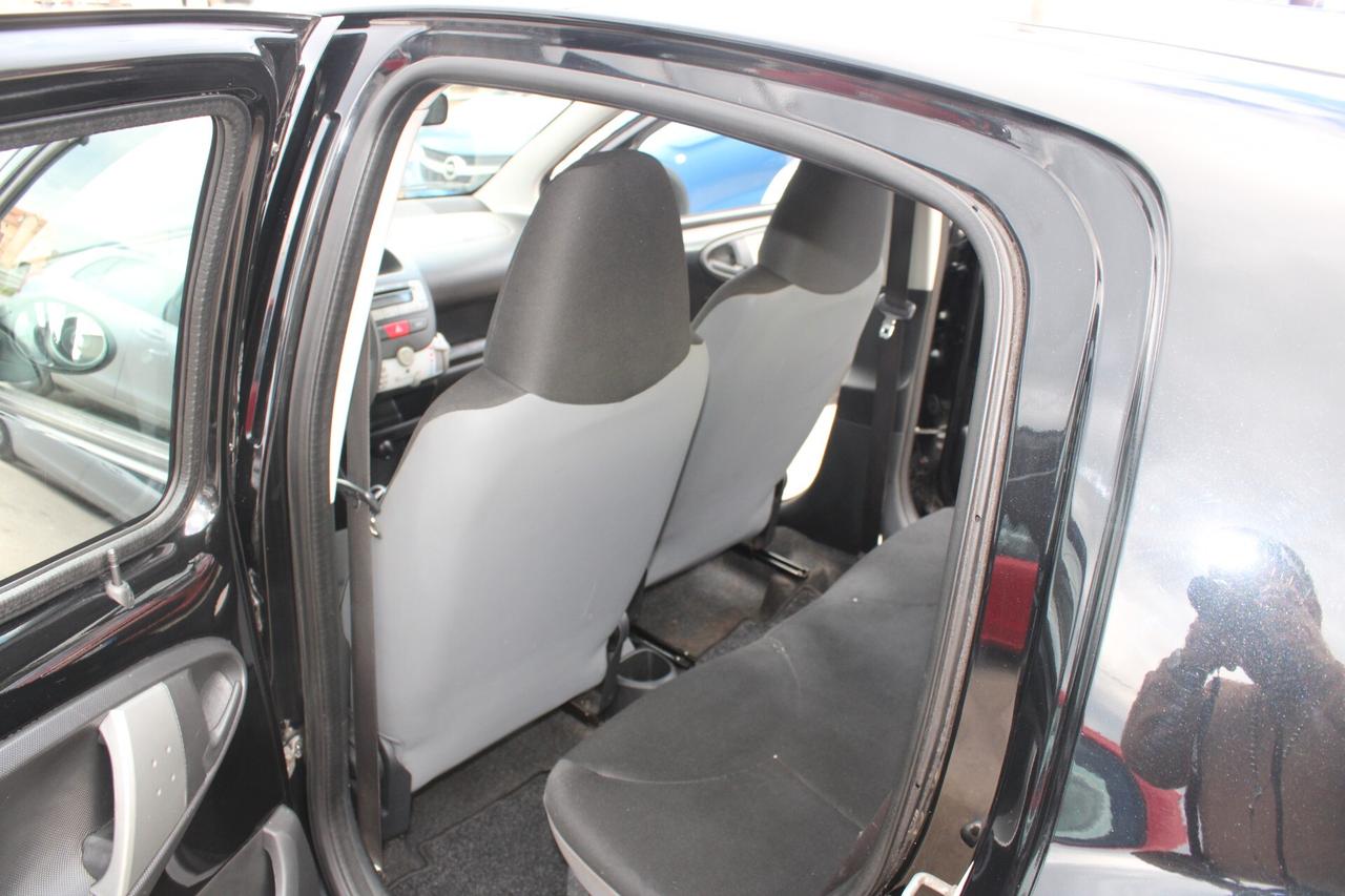 Toyota Aygo 1.0 12V VVT-i 5 porte Active Connect