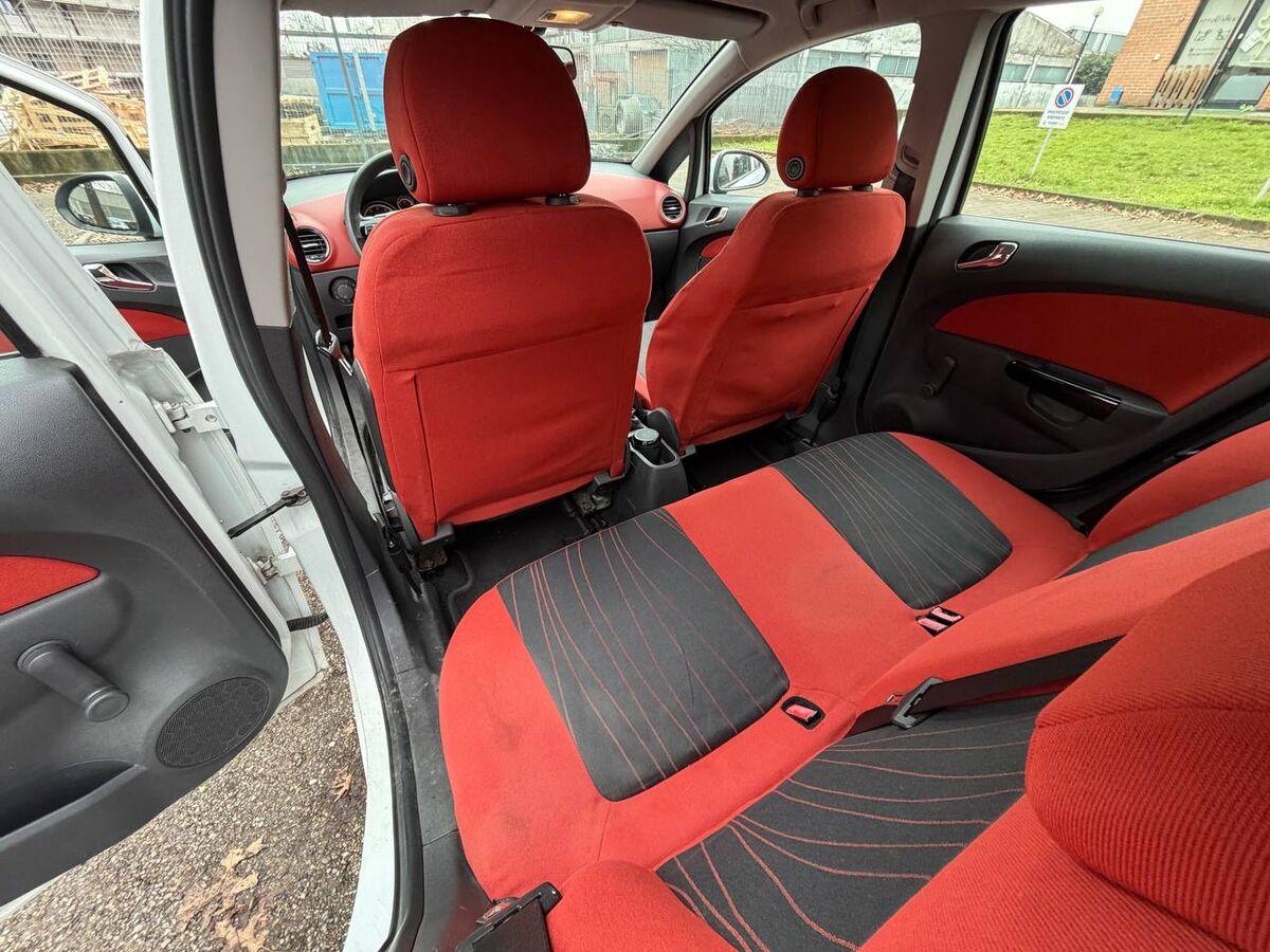 Opel Corsa 1.2 Enjoy 5p