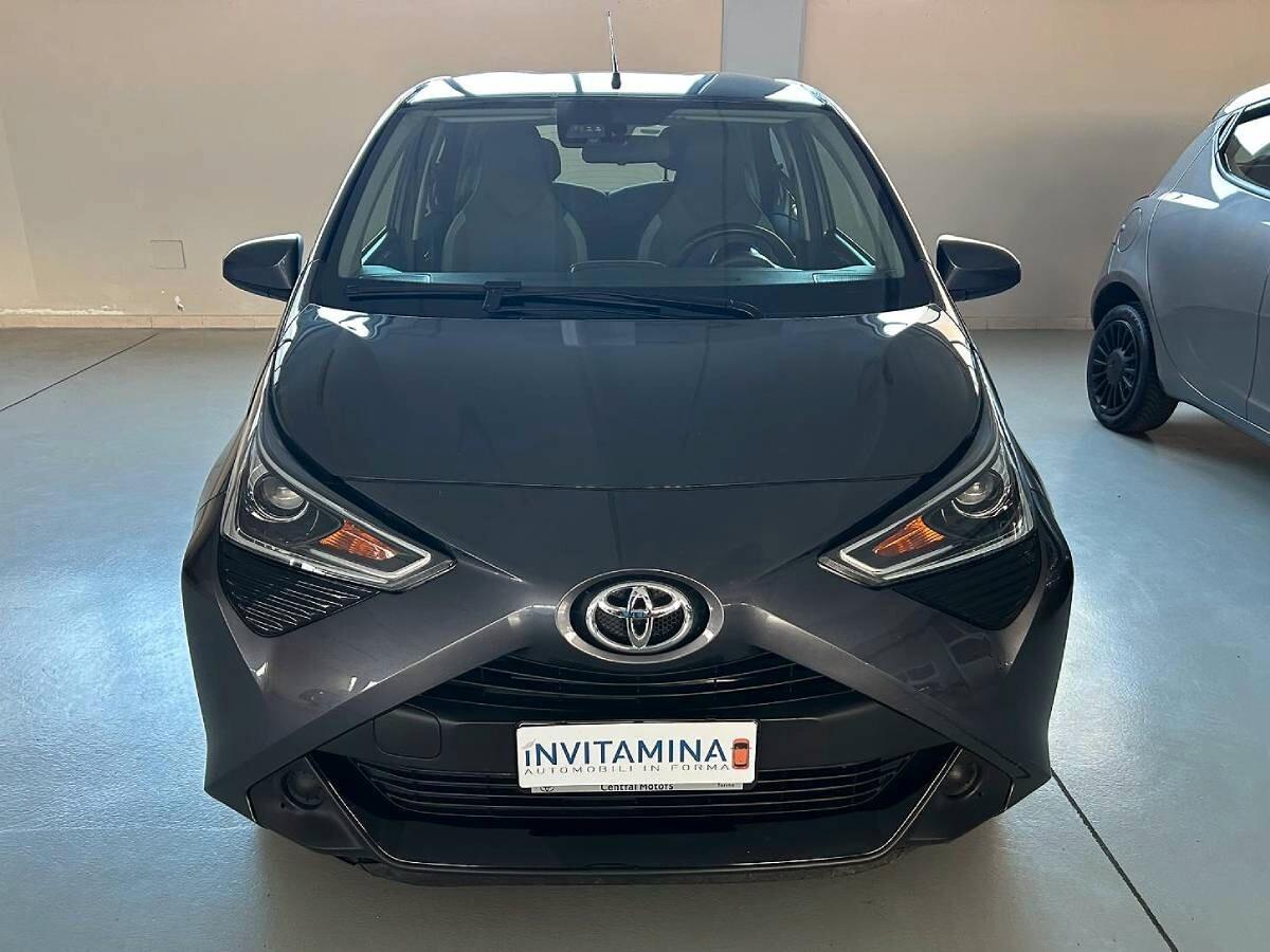 Toyota Aygo Connect 1.0 VVT-i 72 CV 5 porte x-fun