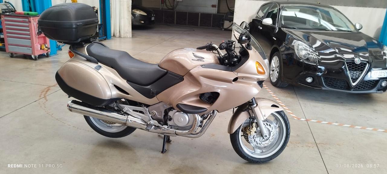 Honda Deauville 650