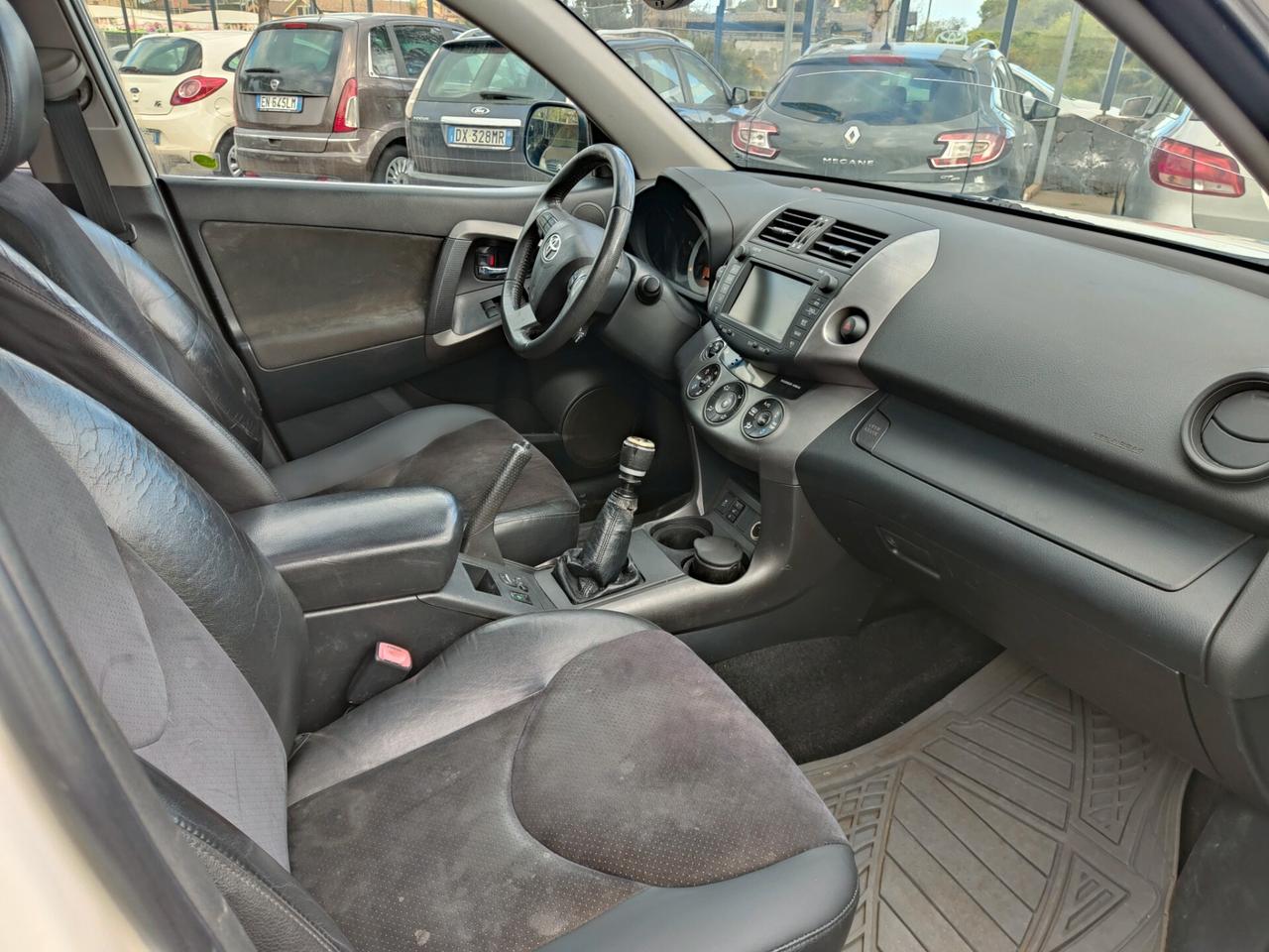 Toyota RAV 4 RAV4 Crossover 2.2 D-Cat 177 CV Executive
