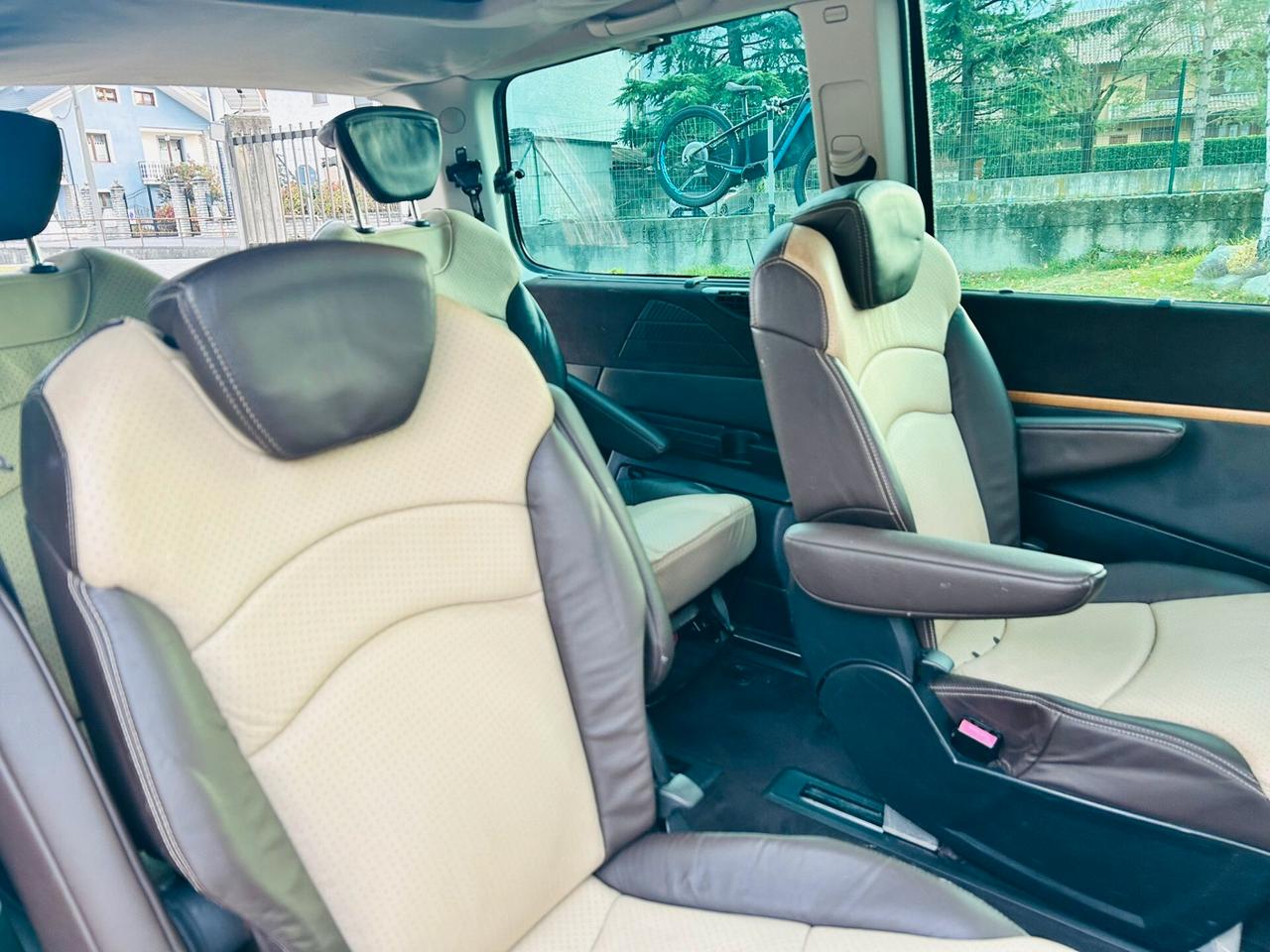 Lancia Phedra 2.2 MJT Platino