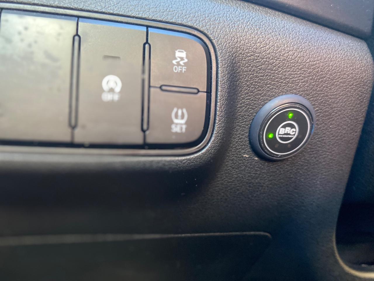 Hyundai i20 1.2 MPI GPL Connectline 20000 km ok per neo patentati !