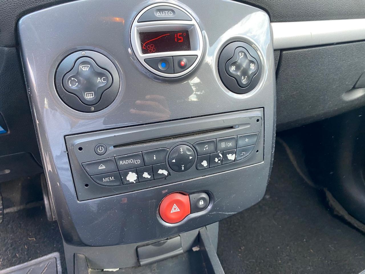 Renault Clio 1.2 16V 5 porte Luxe