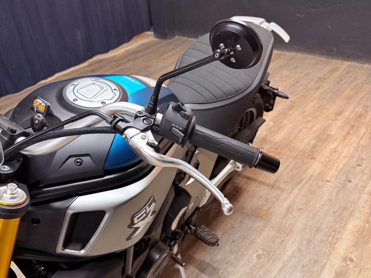 MERAVIGLIOSA CF-MOTO CON SOLI 2332 KM UNICO PROPRIETARIO
