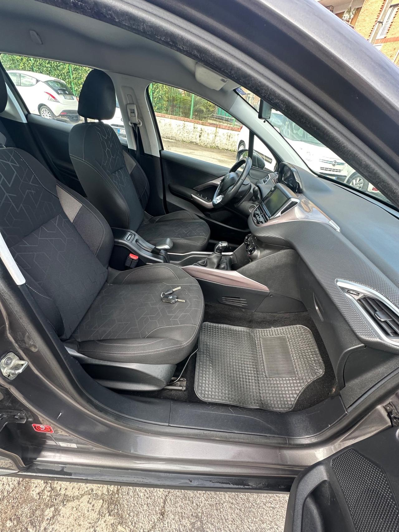 Peugeot 2008 1.6 e-HDi 92 CV Stop&Start Urban Cross