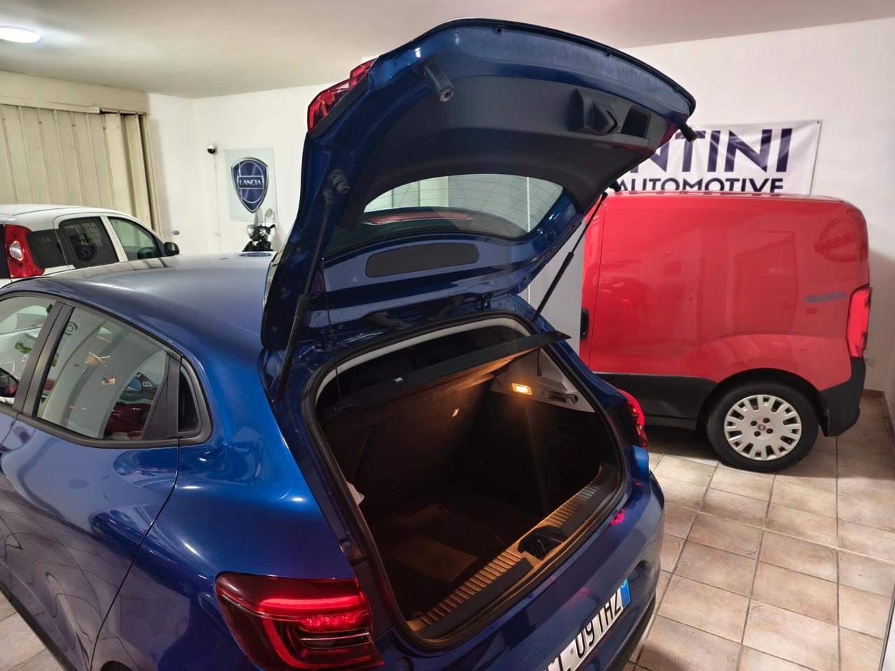 Renault Clio TCe 90 CV 5 porte Equilibre 2022(12 mesi di GARANZIA)