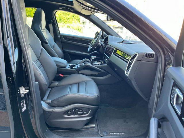 PORSCHE Cayenne Coupé 3.0 V6 E-Hybrid Platinum Edition