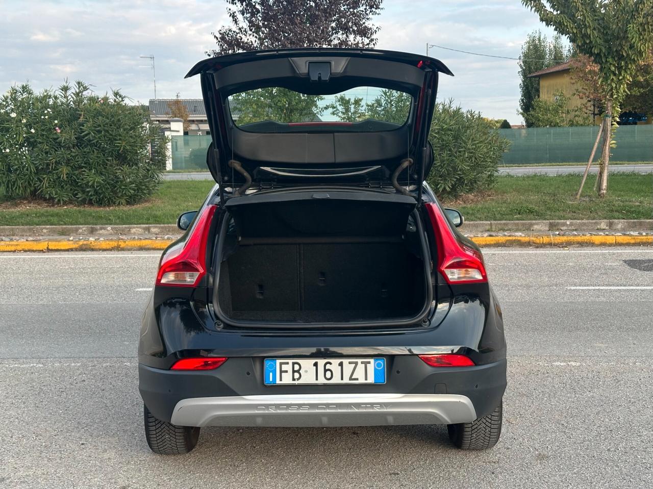 Volvo V40 Cross Country D4 Geartronic Momentum