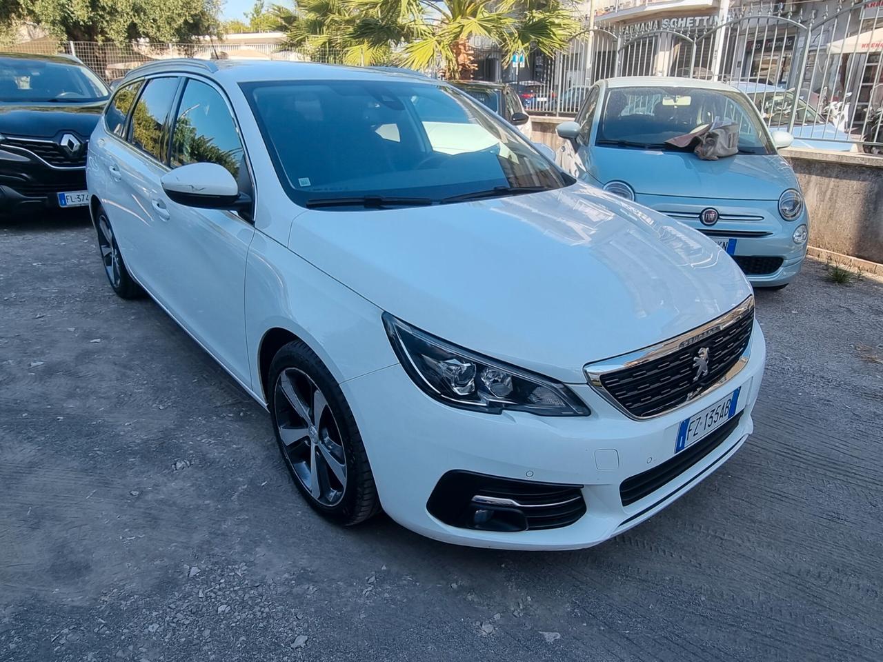 Peugeot 308 PureTech Turbo 130 S&S SW Allure