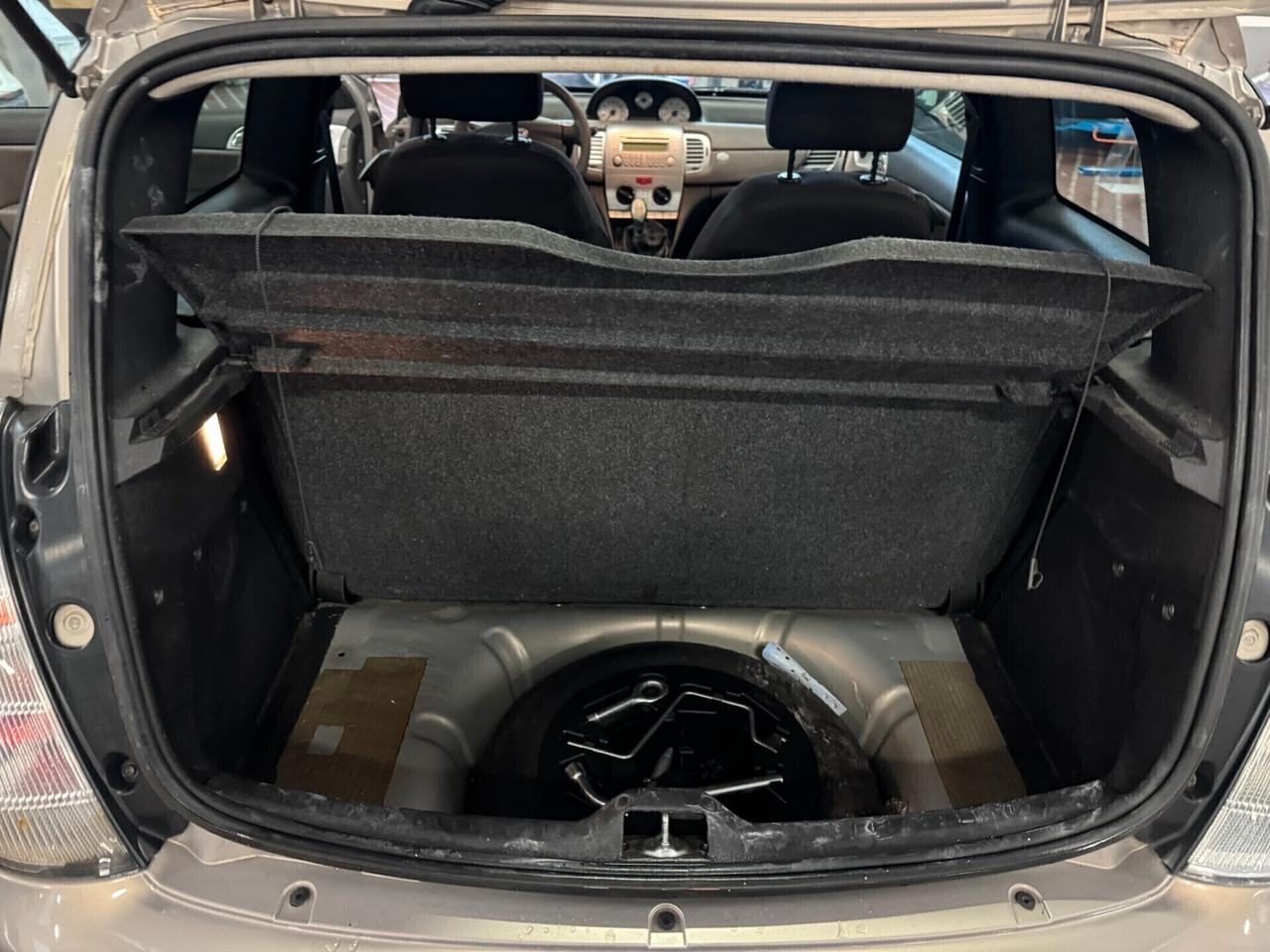 Lancia Ypsilon 1.2 Versus - IDEALE PER NEOPATENTATI