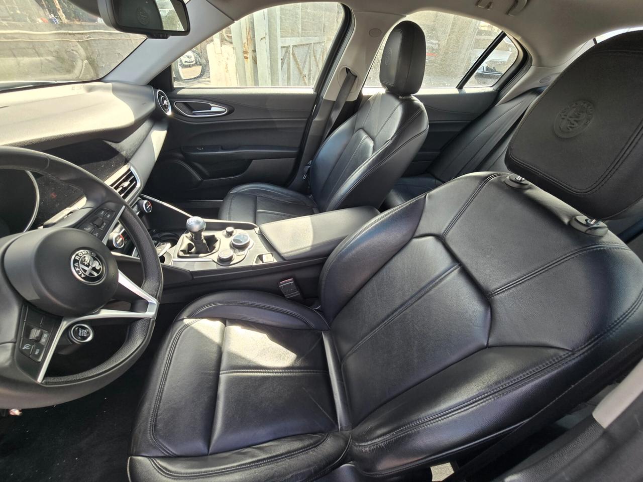 Alfa Romeo Giulia 2.2 Turbodiesel 150 CV Business Launch Edition
