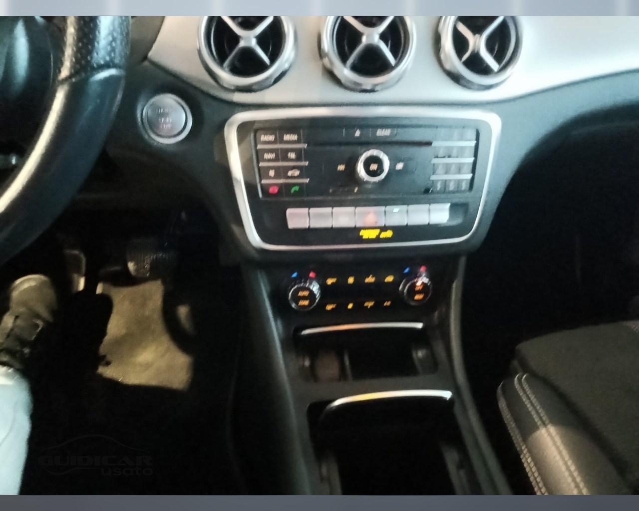 Mercedes-Benz GLA-X156 2017 - GLA 200 d Sport auto