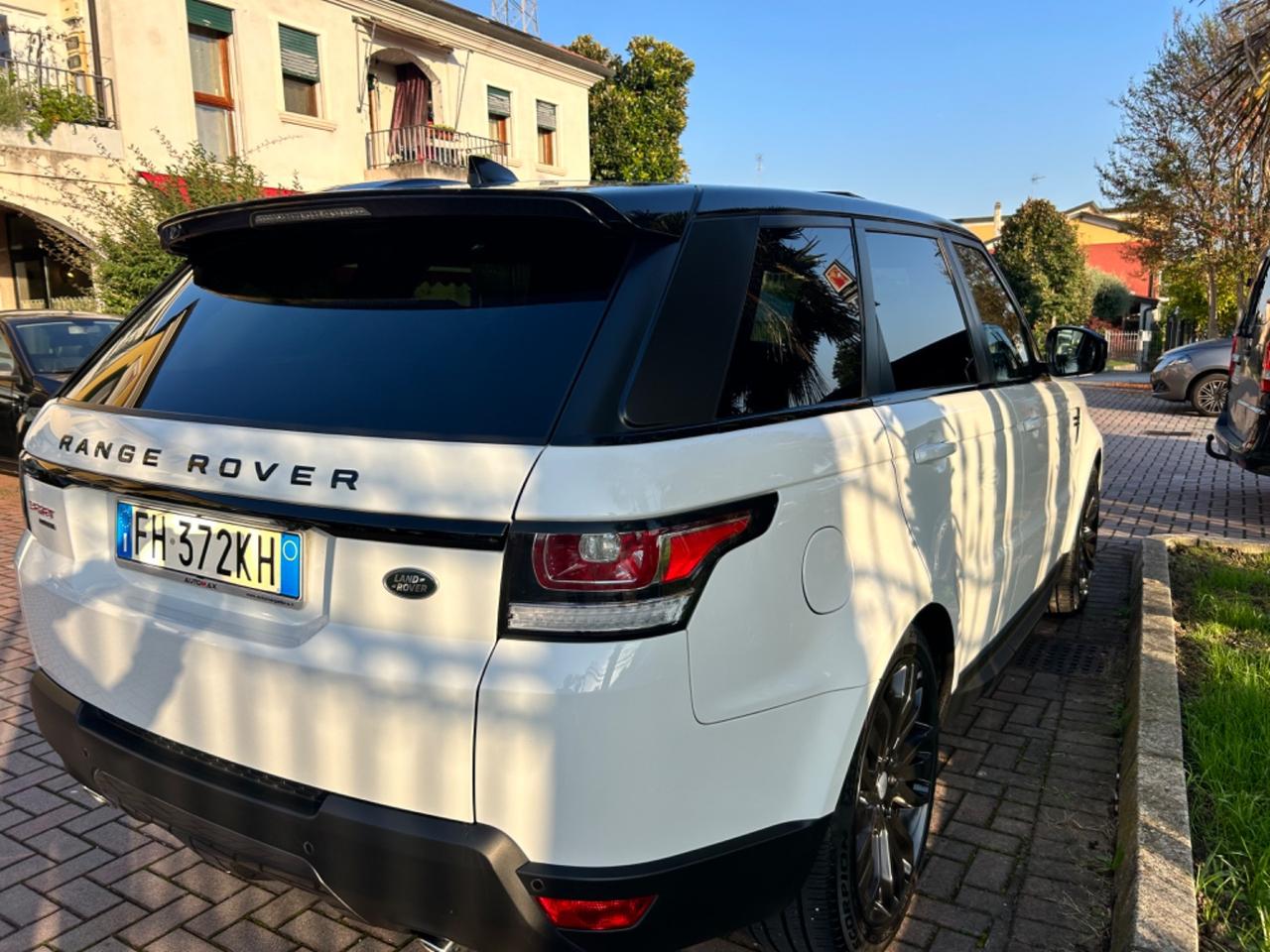 Land Rover Range Rover Sport 3.0 SDV6 HSE SPORT