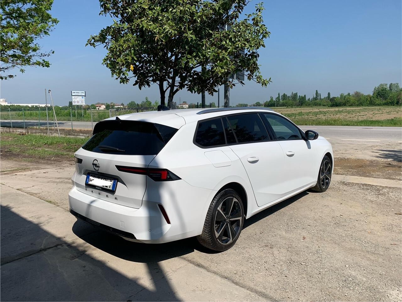 Opel Astra 1.5 T Diesel 130 CV AT8 Sports Tourer Business Elegance