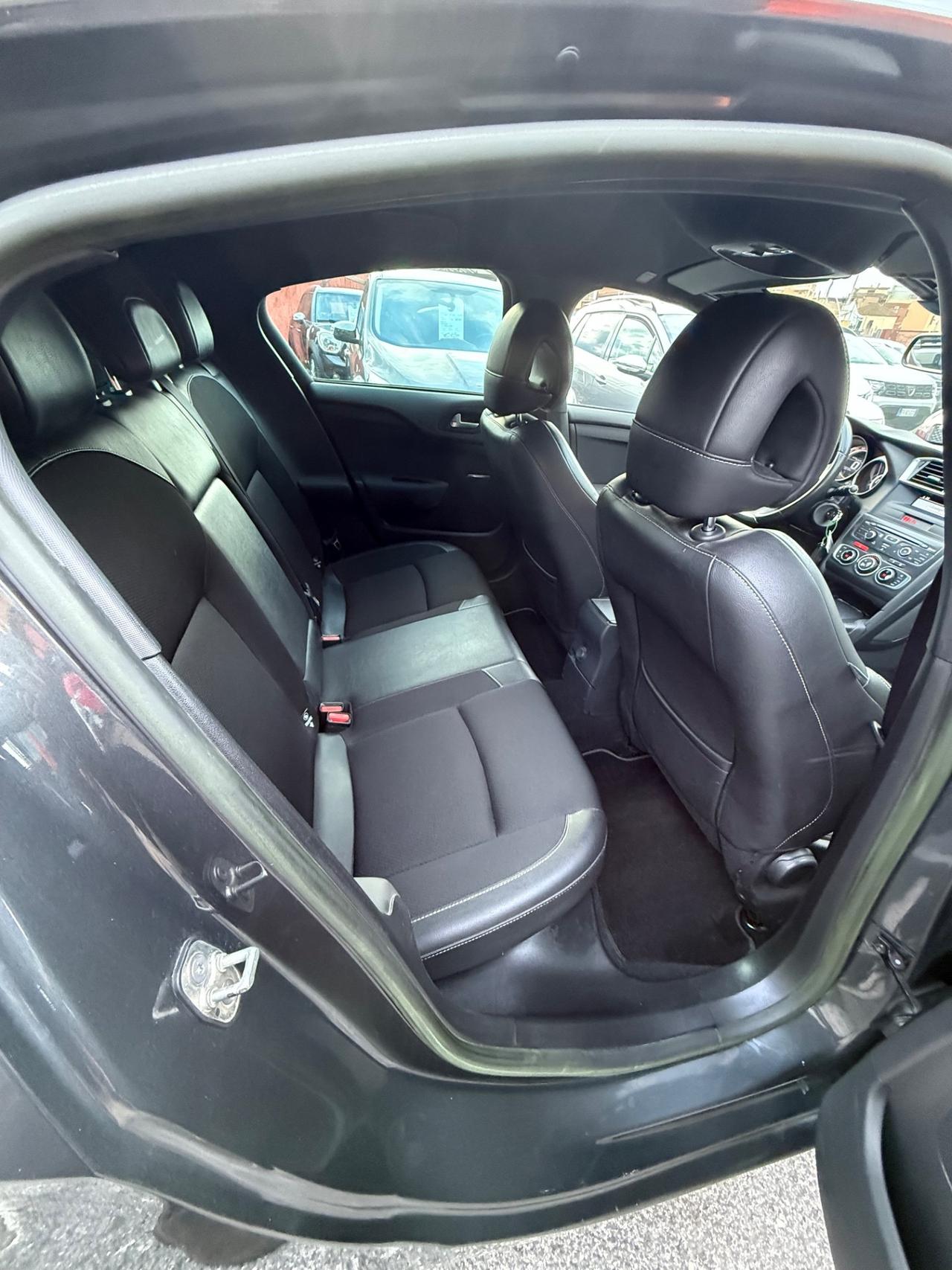 DS4 1.6 e-HDi 115-unipro-automatica-rate-