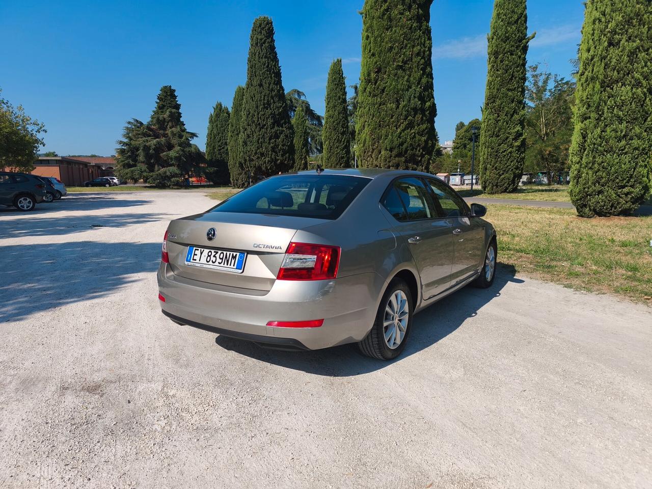Skoda Octavia 1.6 TDI CR 105 CV Ambition