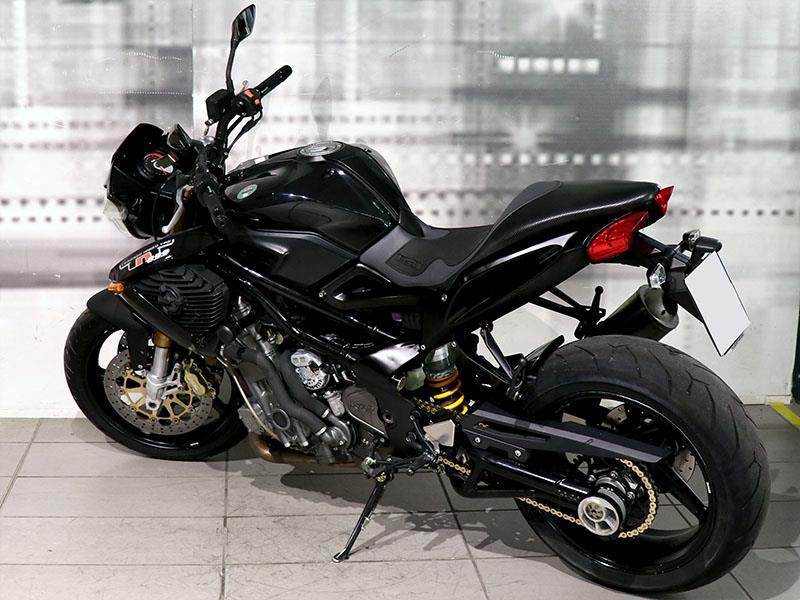 Benelli TNT 899