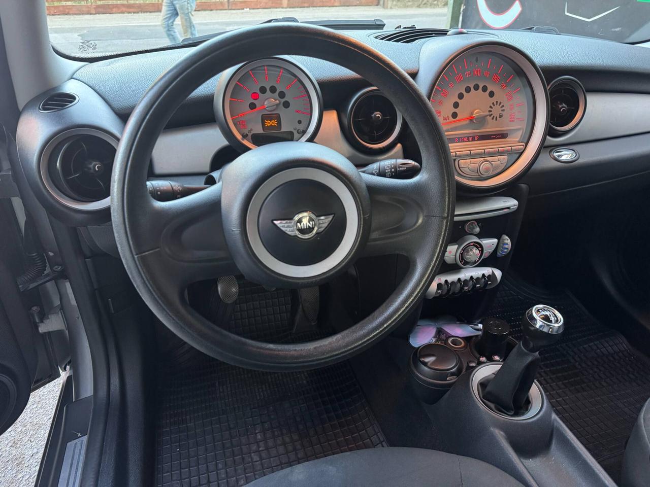 Mini One 1.4 BENZINA (55kW) POCHI KM OK100%