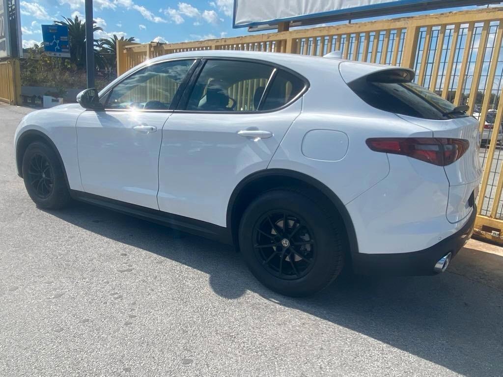 Alfa Romeo Stelvio 2.2 Turbodiesel 160 CV AT8 RWD Business