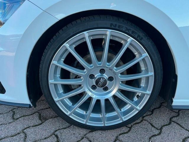 Volkswagen Polo 5p 1.6 tdi 95cv, R-line, 18", Led, Carplay, DeFAP, Neopatentati