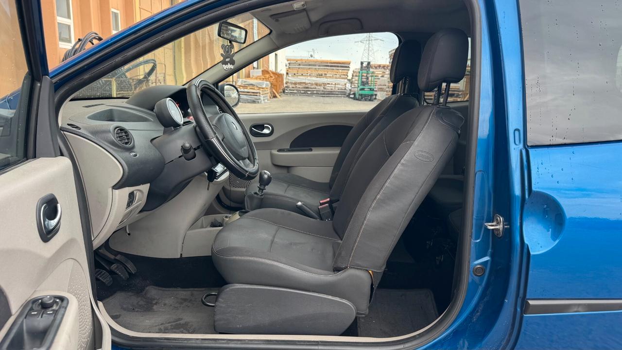 RENAULT TWINGO 1.1B 76CV - 2007
