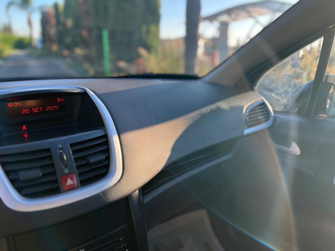 Peugeot 207 1.4 HDi 70CV 5p. XS