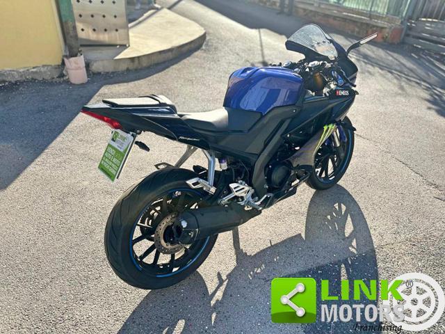 YAMAHA YZF R125 Monster Energy MotoGP Edition