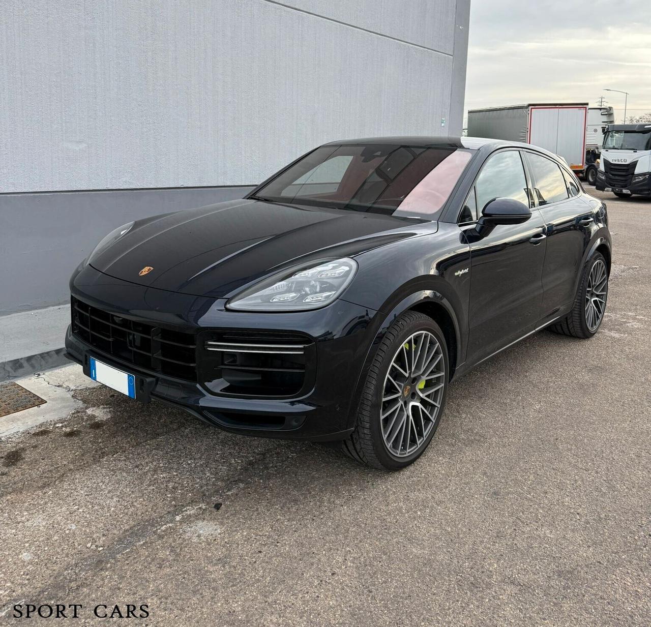 Porsche Cayenne Coupé 4.0 V8 Turbo S E-Hybrid 680 cv,