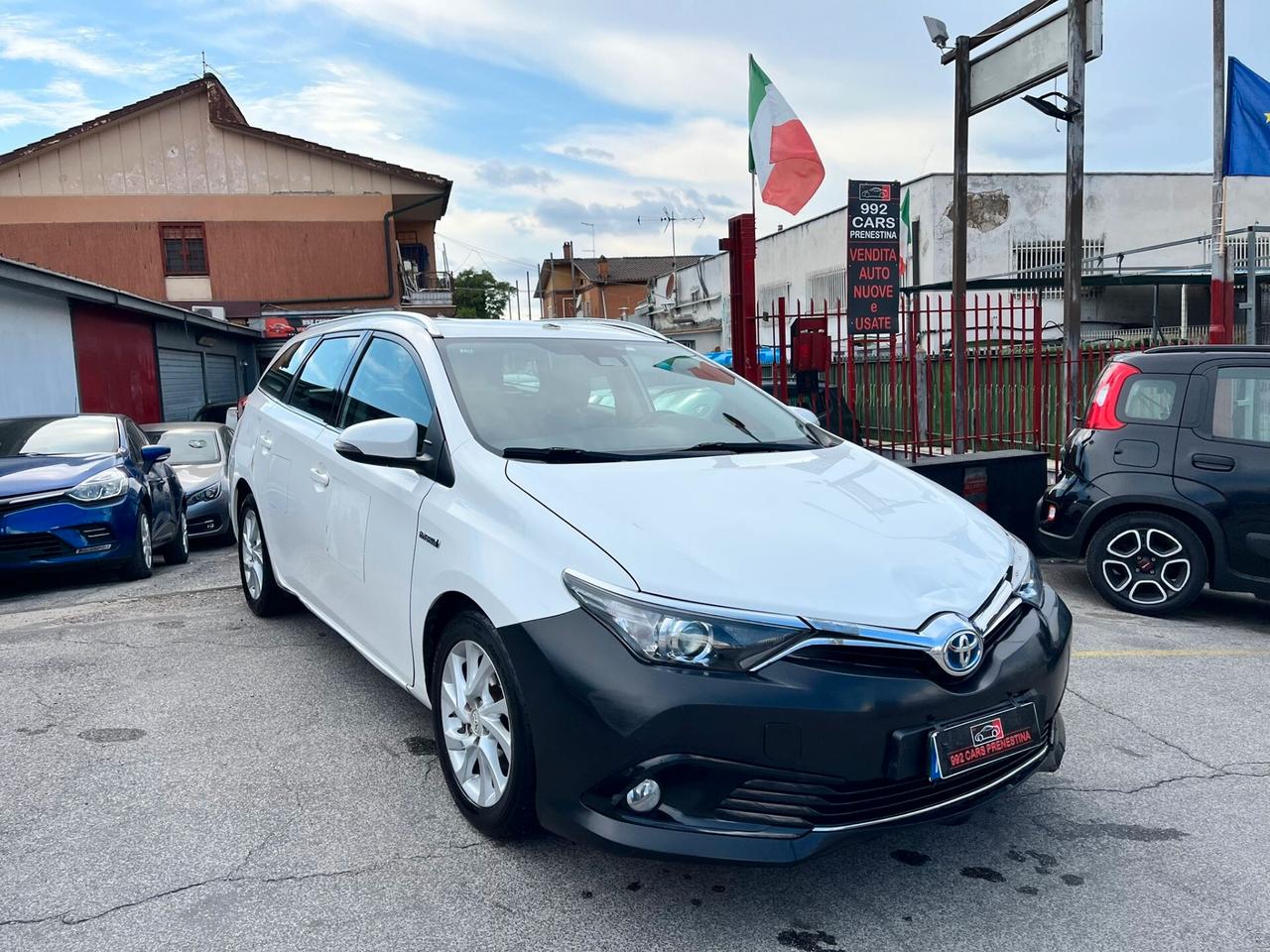 Toyota Auris 1.8 Hybrid sw