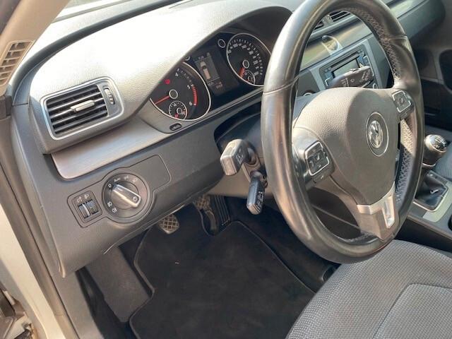 Volkswagen Passat VII 2011 Var. 2.0 TDI Comfortline Business
