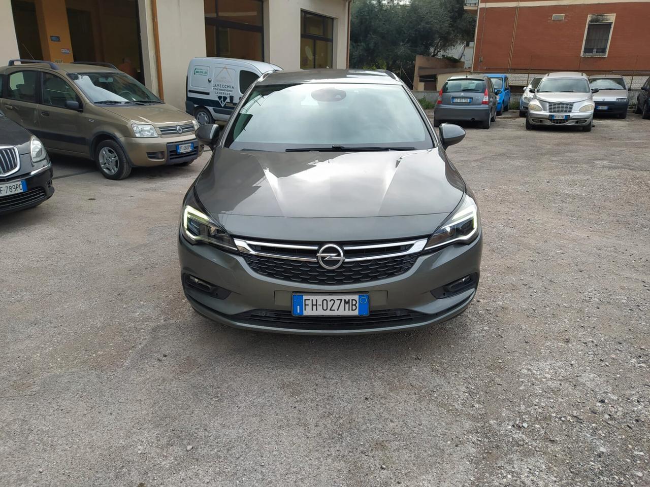 Opel Astra 1.6 CDTi 110CV Start&Stop Sports Tourer Innovation Neopatentati