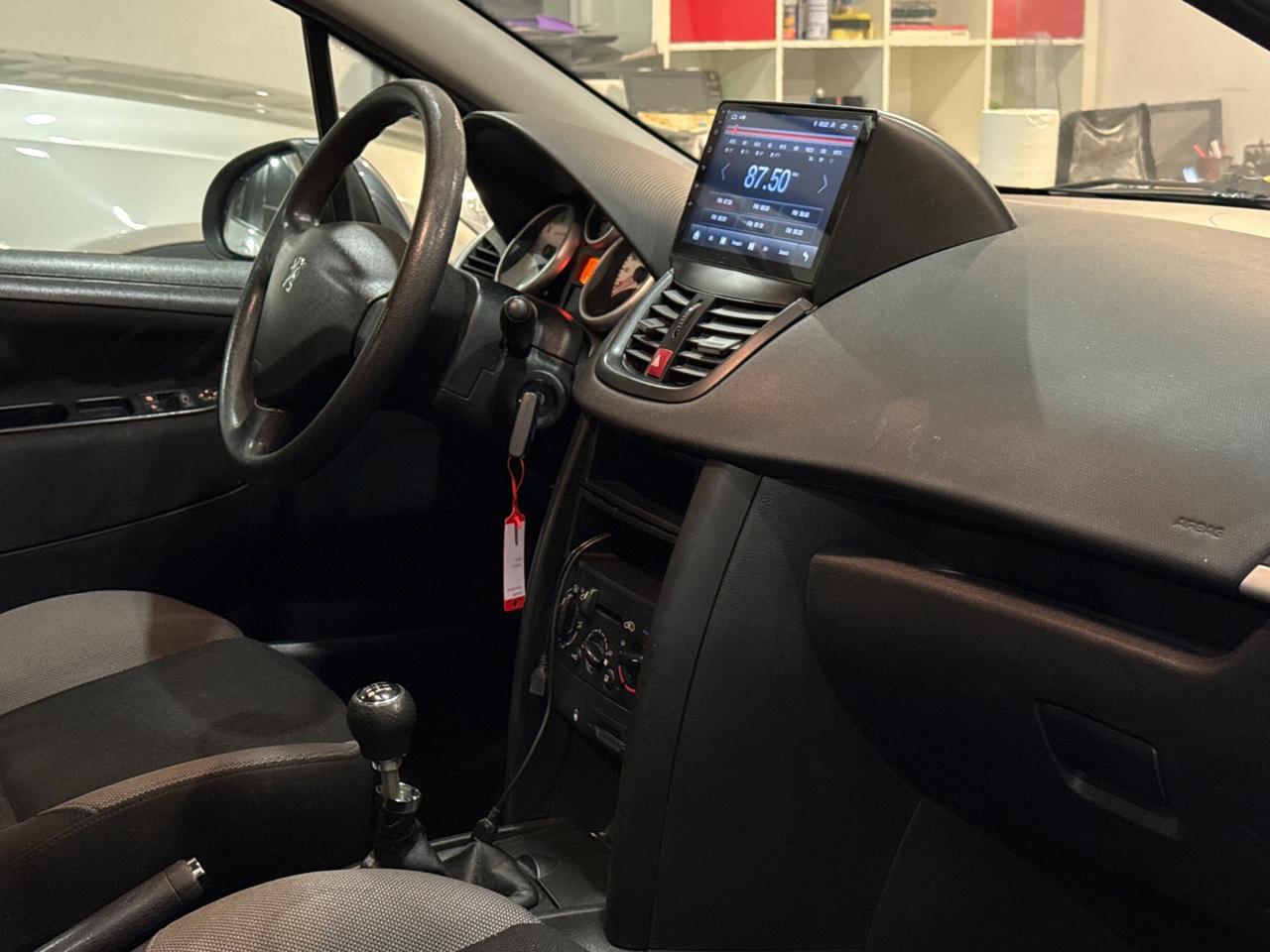 Peugeot 207 1.4 GPL NEOPATENTATI 2010