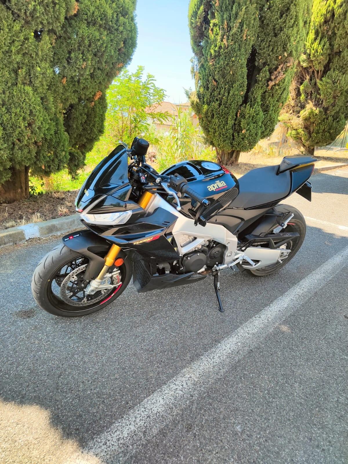 Aprilia Tuono V4 1100 factory