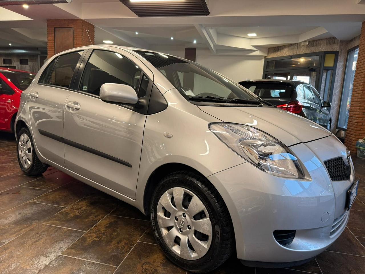 Toyota Yaris 1.3 5 porte Sol