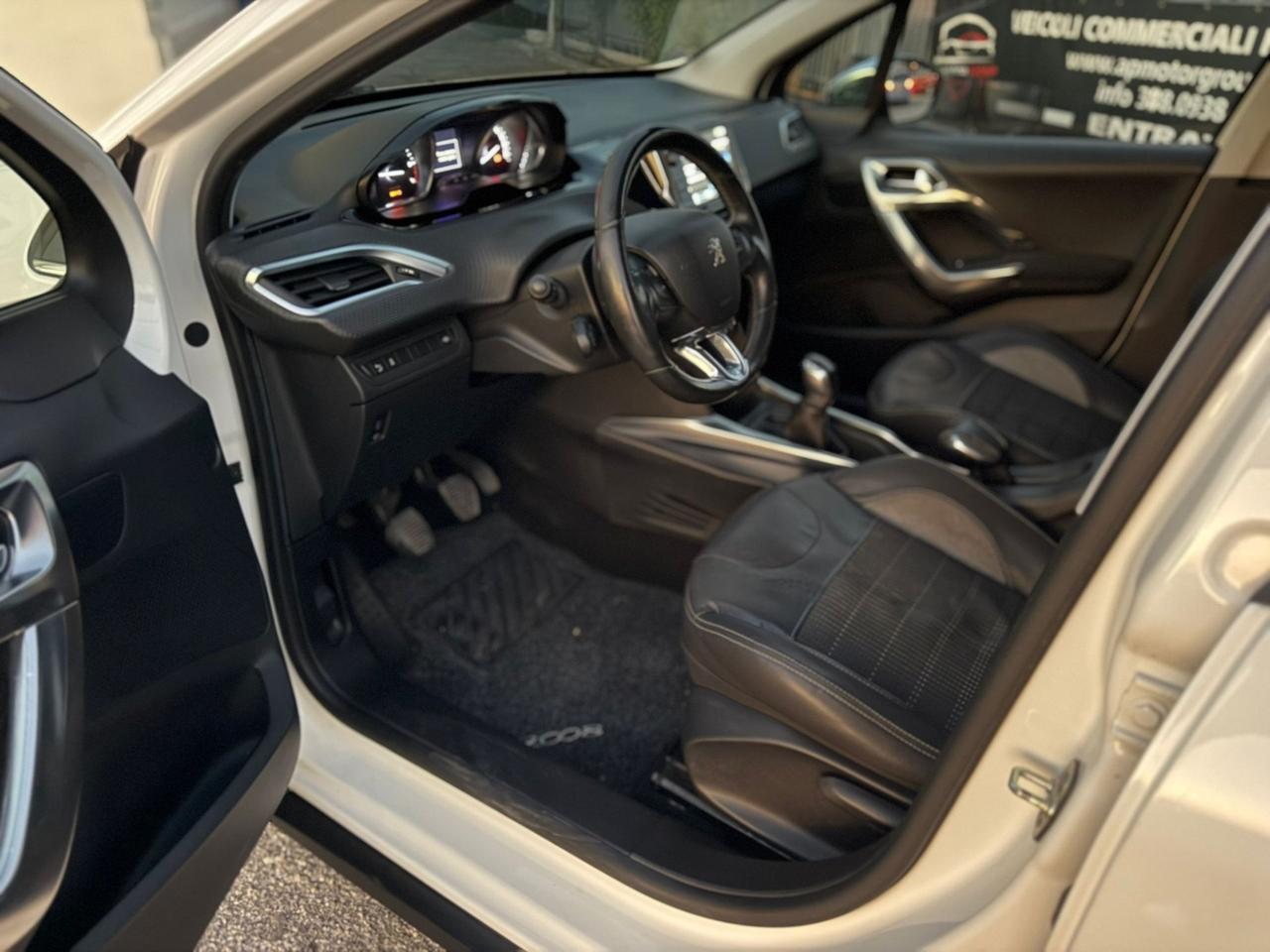 Peugeot 2008 1.2 VTi 82CV Allure NEOPATENTATI